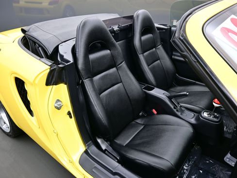 Used 2003 Toyota MR2 w/ Leather Pkg image 11