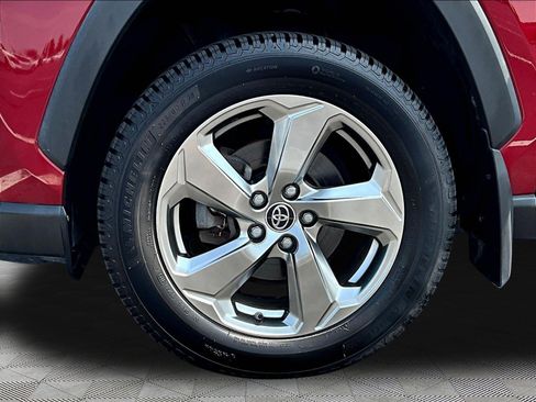 Used 2019 Toyota RAV4 Limited AWD/4WD image 34