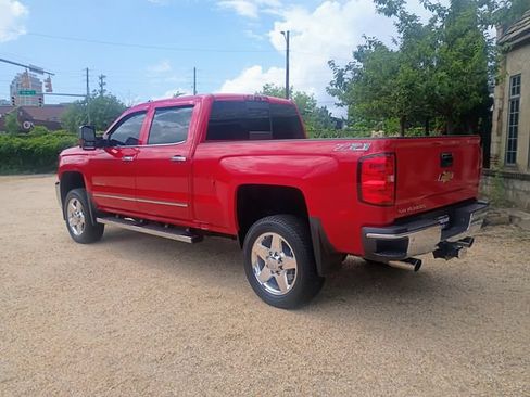 Used 2015 Chevrolet Silverado 2500 LTZ w/ LTZ Plus Package AWD/4WD image 12
