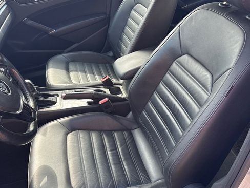 Used 2016 Volkswagen Passat 1.8T SEL Premium FWD image 7