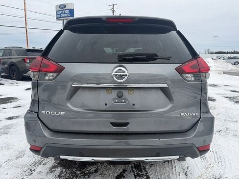 Used 2020 Nissan Rogue SV image 4