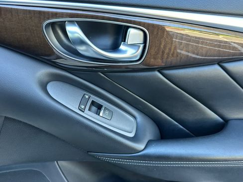 Used 2018 INFINITI Q50 Luxe AWD/4WD image 18