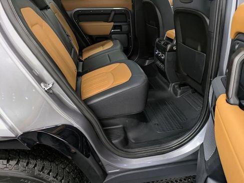 Used 2020 Land Rover Defender 110 X image 26