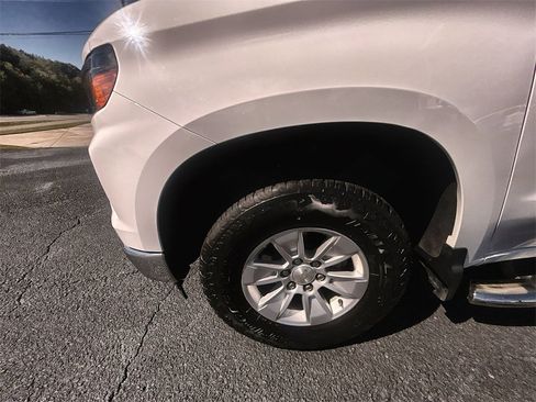 Used 2024 Chevrolet Silverado 1500 W/T w/ WT Value Package image 16