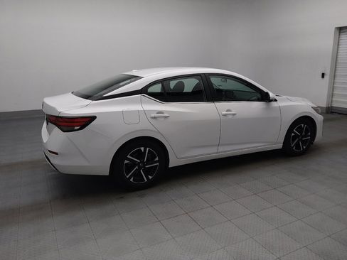 Used 2025 Nissan Sentra SV FWD image 10