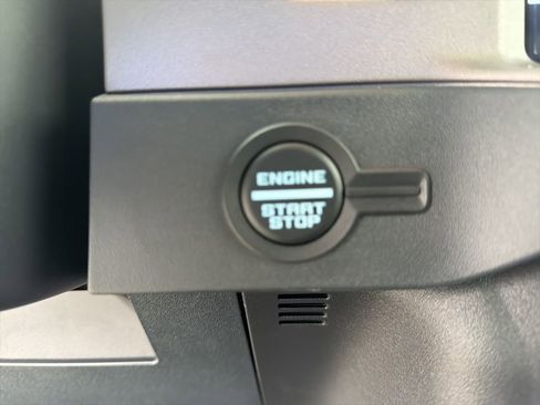 New 2025 Ford Bronco Outer Banks AWD/4WD image 24