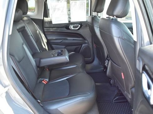 Used 2022 Jeep Compass Trailhawk w/ Sun and Sound Group AWD/4WD image 43