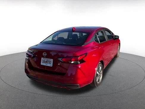 Used 2025 Nissan Versa SV image 12