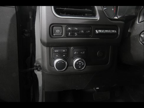 Certified 2021 GMC Yukon XL AT4 w/ Rear Media and Nav Package AWD/4WD image 6