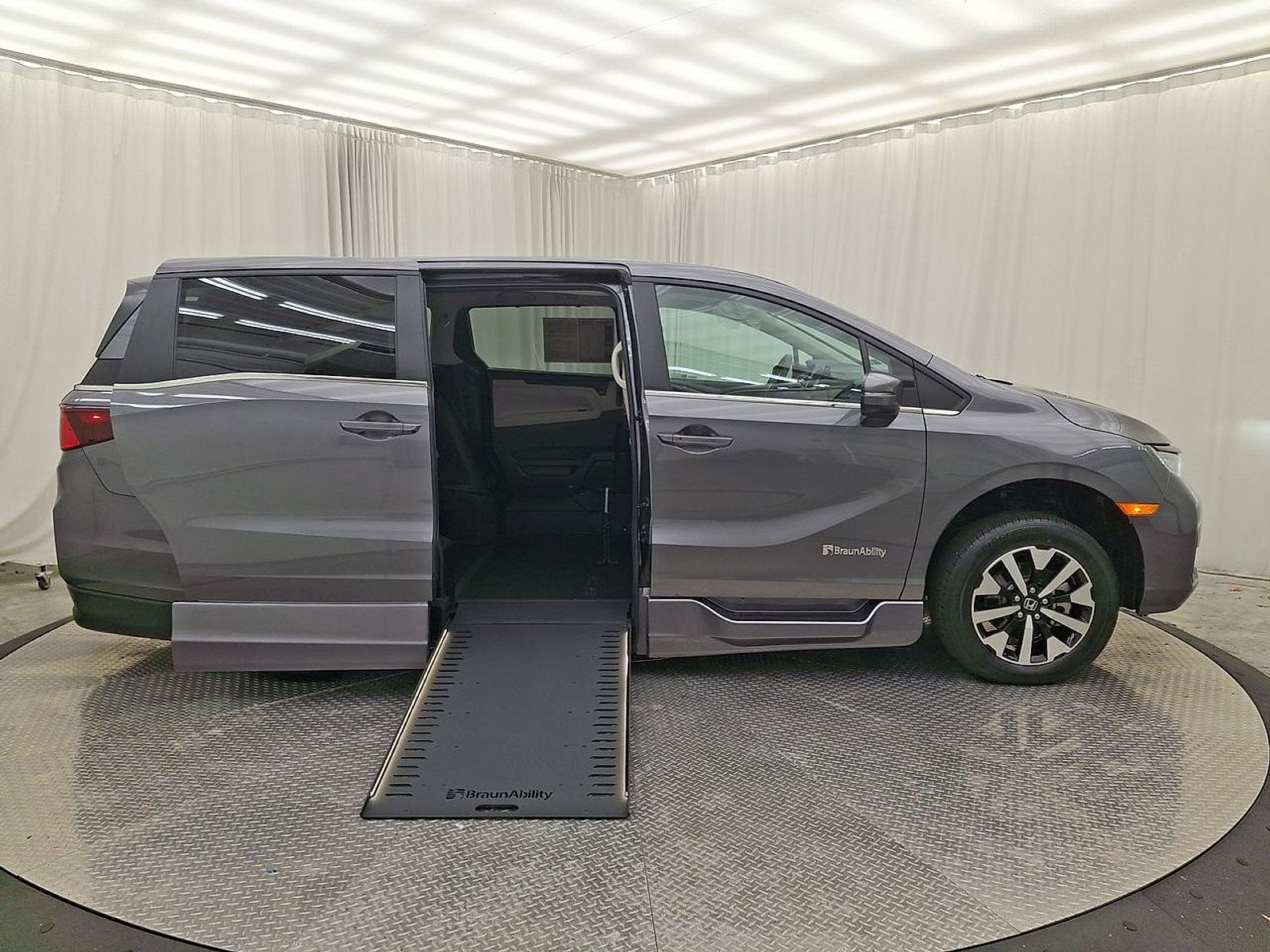 Used 2026 Honda Odyssey EX-L image 29