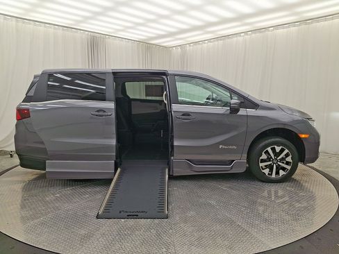 Used 2026 Honda Odyssey EX-L image 29