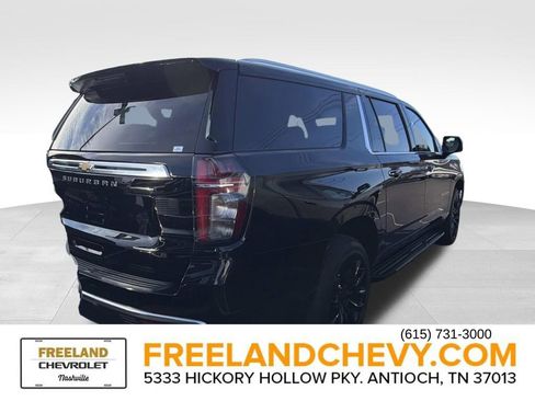 Used 2024 Chevrolet Suburban High Country w/ Advanced Technology Package image 2