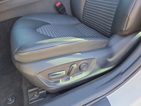 Used 2023 Toyota Camry SE image 27