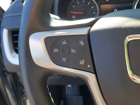 Used 2024 GMC Terrain SLT w/ LPO, Floor Liner Package AWD/4WD image 21