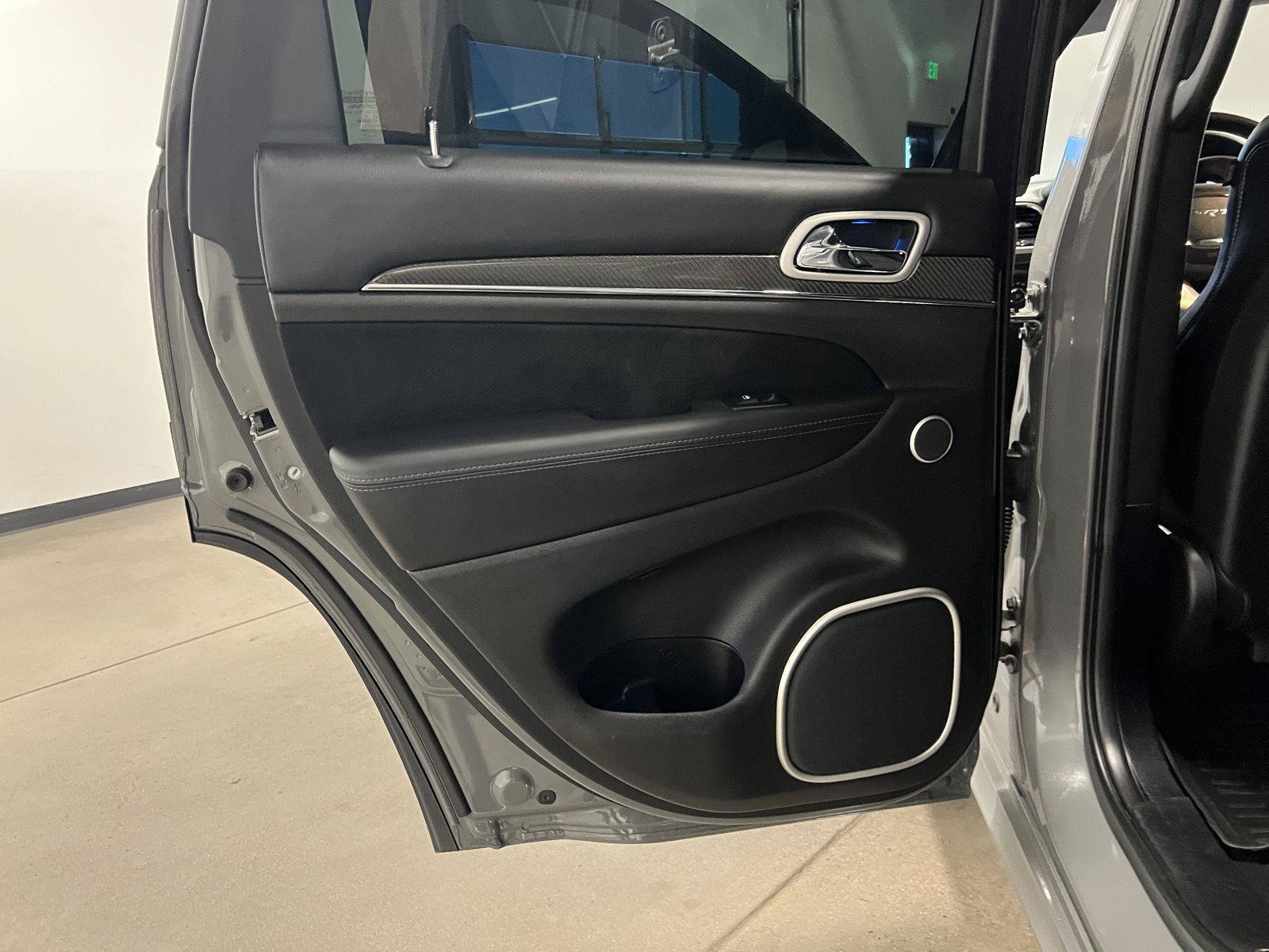 Used 2019 Jeep Grand Cherokee SRT AWD/4WD image 37