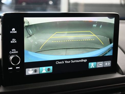 Used 2025 Honda Pilot TrailSport image 27