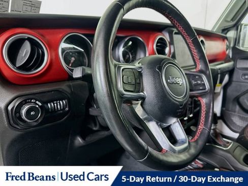 Used 2022 Jeep Wrangler Unlimited Rubicon w/ LED Lighting Group AWD/4WD image 14