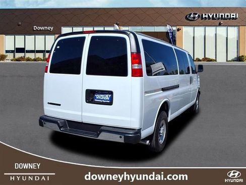 Used 2024 Chevrolet Express 3500 LT w/ LT Preferred Equipment Group image 4
