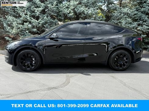 Used 2023 Tesla Model Y AWD image 4