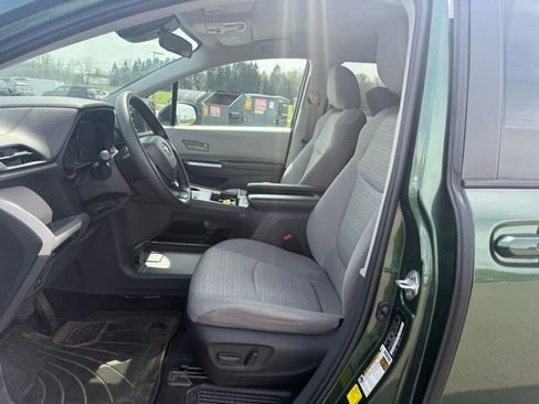 Used 2023 Toyota Sienna LE image 10
