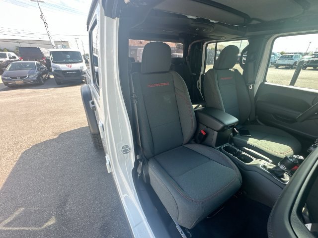 New 2026 Jeep Gladiator Rubicon w/ Steel Power Dome Hood Package AWD/4WD image 26