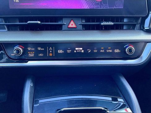 Used 2023 Kia Sportage SX Prestige image 32