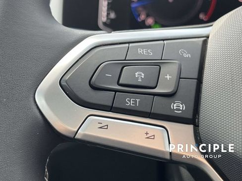 Used 2023 Volkswagen Atlas Cross Sport SE w/ Panoramic Sunroof Package FWD image 20