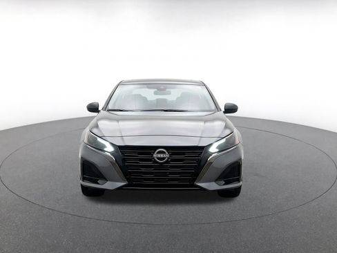 Used 2026 Nissan Altima 2.5 SV FWD image 2