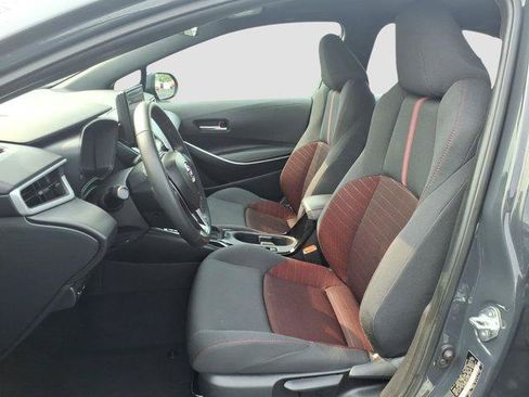 Certified 2025 Toyota Corolla SE FWD image 5
