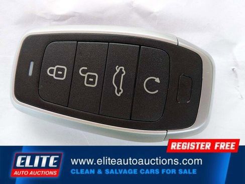 Used 2017 Jaguar XE Premium image 22