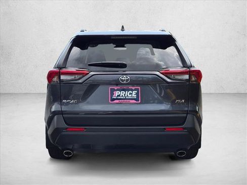 Used 2019 Toyota RAV4 XLE Premium FWD image 6