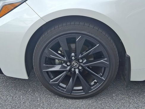 Used 2026 Toyota Corolla SE w/ SE Premium Package FWD image 9