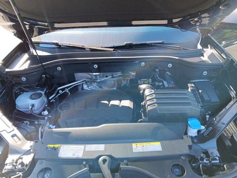 Used 2025 Volkswagen Atlas SE w/ Panoramic Sunroof Package image 23