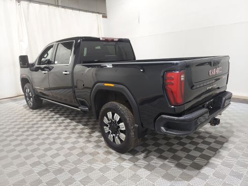 Used 2024 GMC Sierra 2500 Denali w/ Denali Reserve Package AWD/4WD image 2