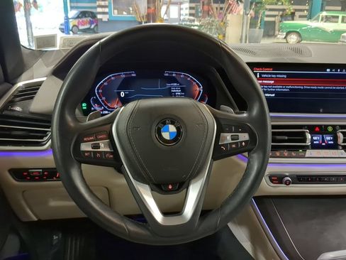 Used 2022 BMW X5 xDrive40i w/ Premium Package AWD/4WD image 11
