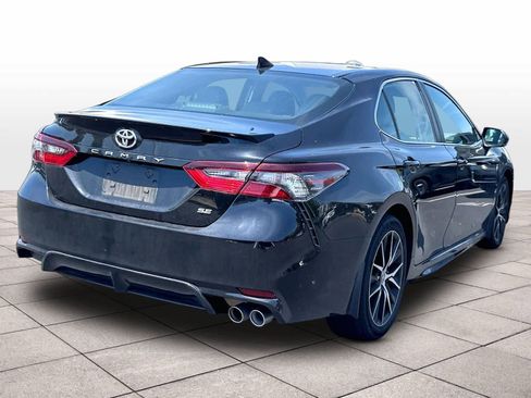 Used 2022 Toyota Camry SE FWD image 9