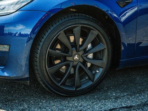 Used 2020 Tesla Model 3 Standard Range Plus RWD image 13