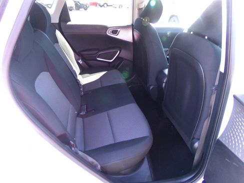 Used 2021 Kia Soul LX FWD image 34