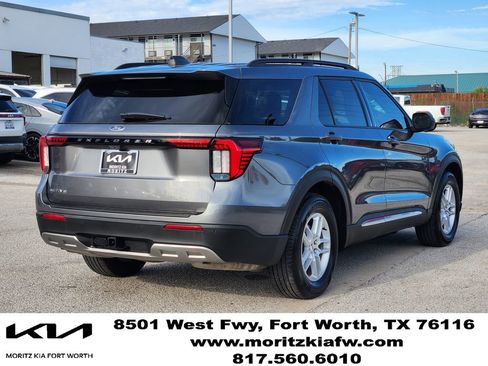 Used 2025 Ford Explorer Active w/ Active Comfort Package RWD image 4
