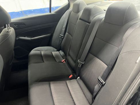 Used 2025 Nissan Altima 2.5 SV FWD image 33