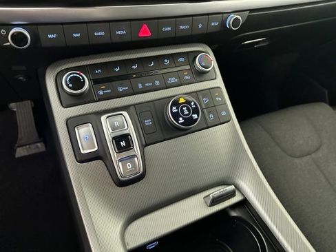 Used 2023 Hyundai Palisade SE image 20