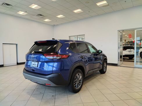 Used 2023 Nissan Rogue S AWD/4WD image 16