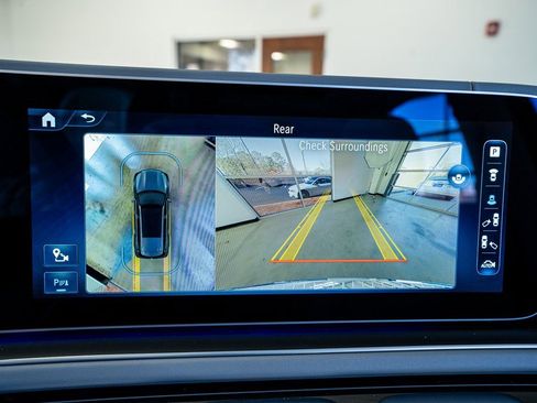 Used 2024 Mercedes-Benz Maybach GLS 600 4MATIC image 52