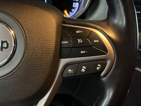 Used 2020 Jeep Grand Cherokee High Altitude AWD/4WD image 13
