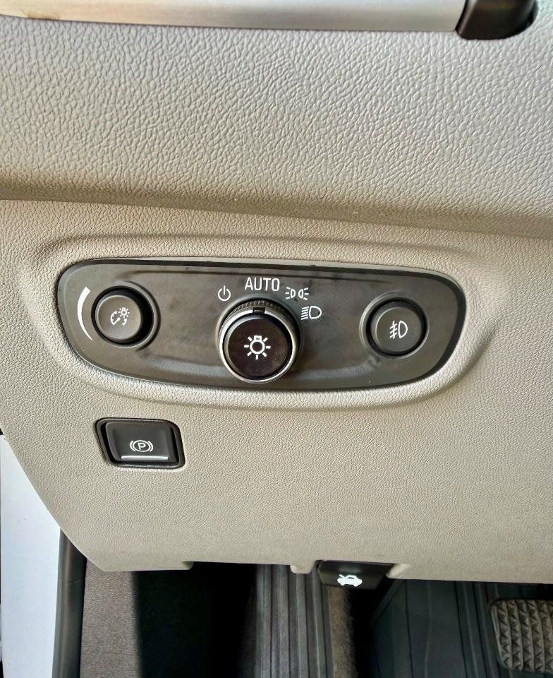 Used 2020 GMC Terrain SLT w/ Preferred Package FWD image 21