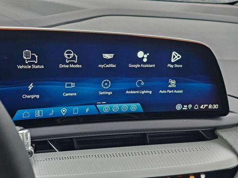 New 2026 Cadillac Optiq Luxury 2 AWD/4WD image 38