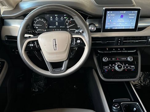 Used 2022 Lincoln Corsair FWD image 13