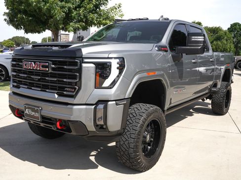 Used 2024 GMC Sierra 2500 AT4 w/ AT4 Premium Plus Package AWD/4WD image 7