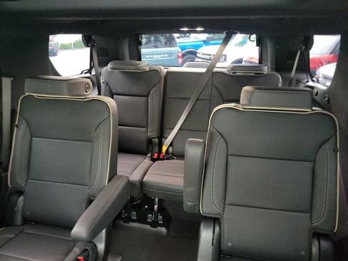 Used 2024 Chevrolet Tahoe Premier w/ Premium Package 2 RWD image 11
