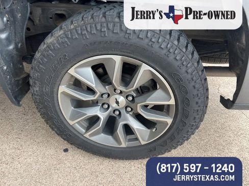 Used 2020 Chevrolet Silverado 1500 RST w/ Texas Edition AWD/4WD image 6